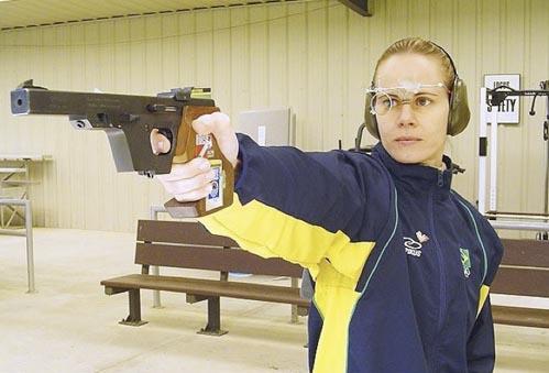 Ana Luiza conseguiu a primeira vaga do Brasil para Londres 2012 / Foto: Divulgação COB